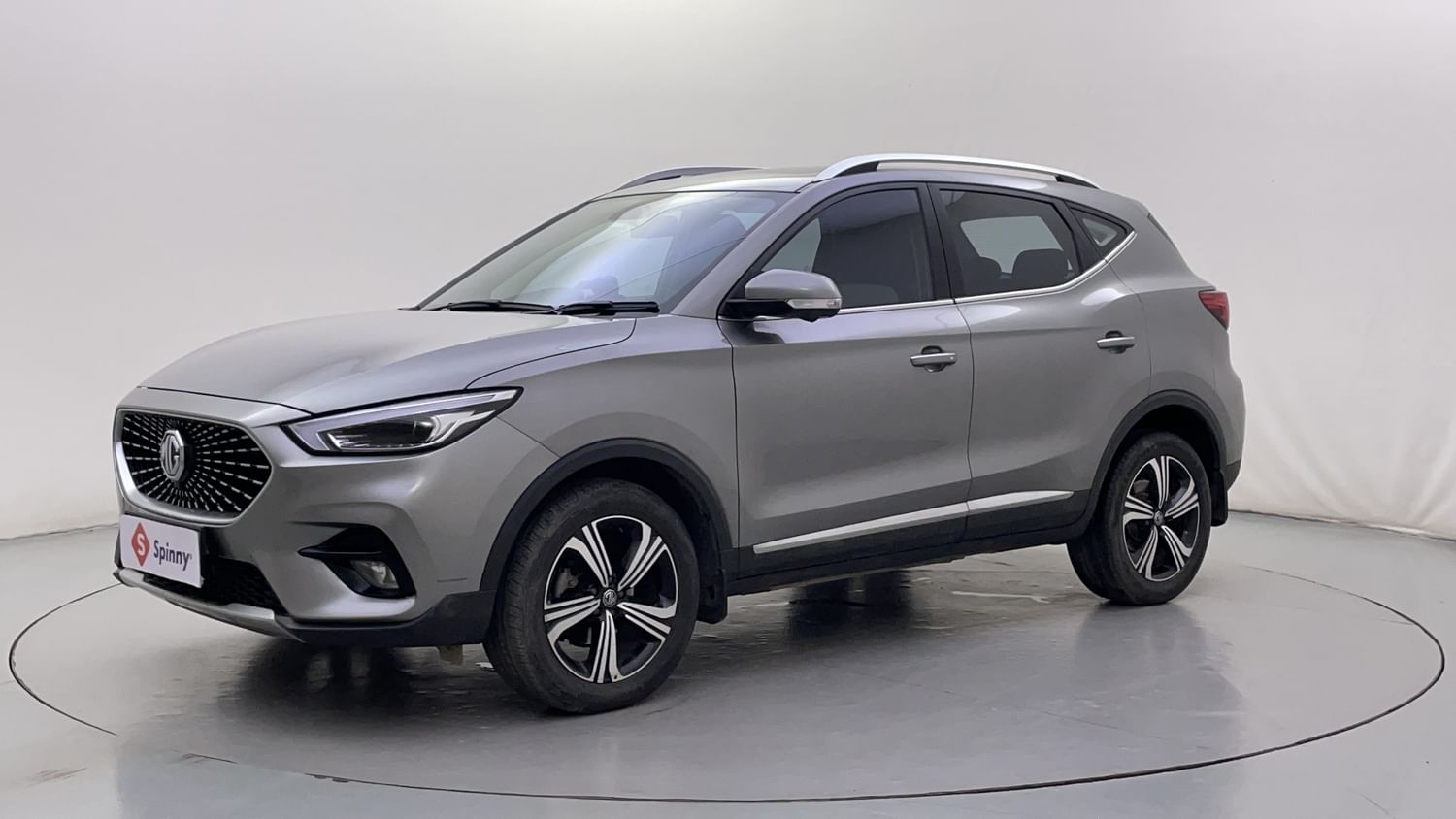 LEFT FRONT CORNER VIEW