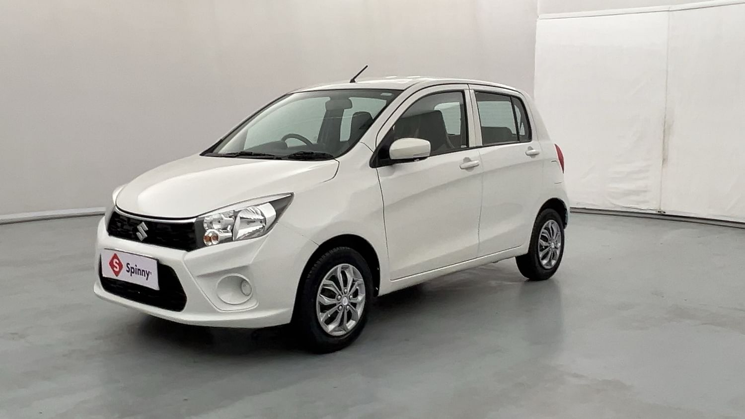 LEFT FRONT CORNER VIEW