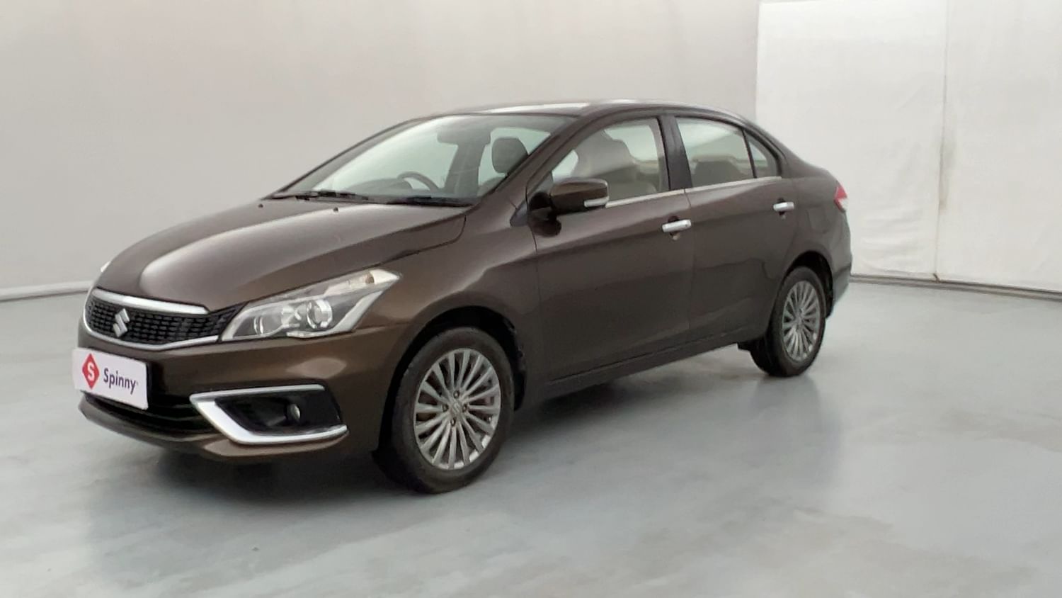 LEFT FRONT CORNER VIEW