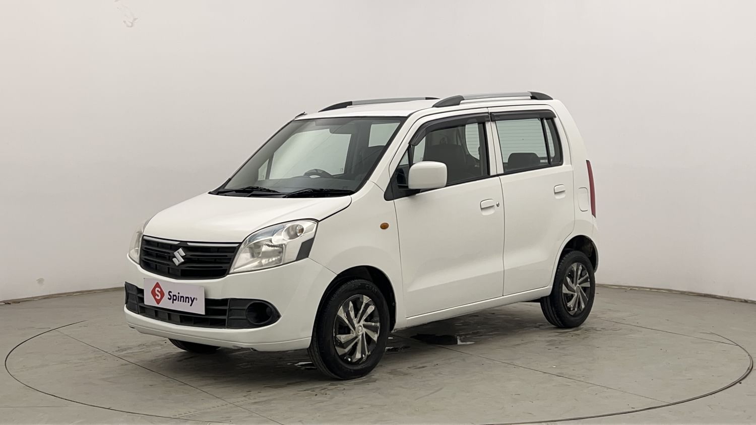 LEFT FRONT CORNER VIEW