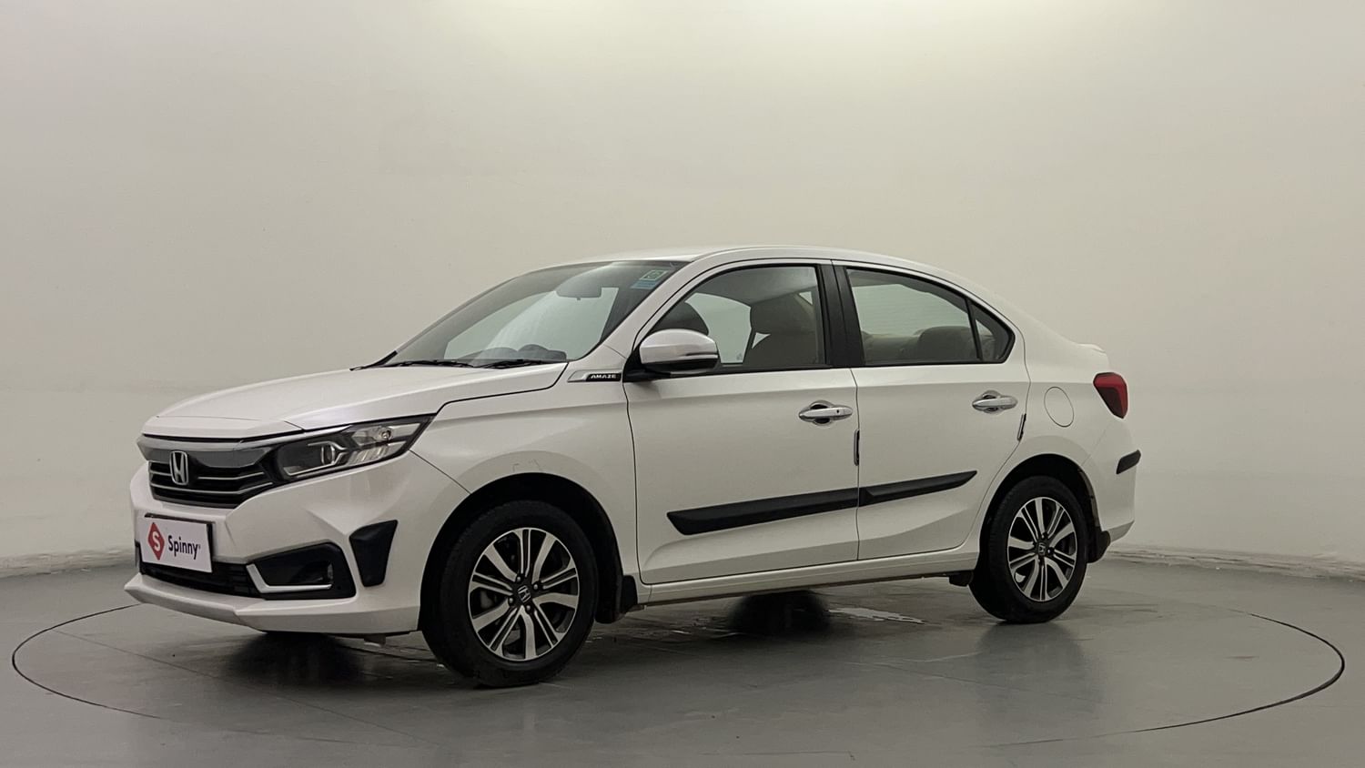 LEFT FRONT CORNER VIEW