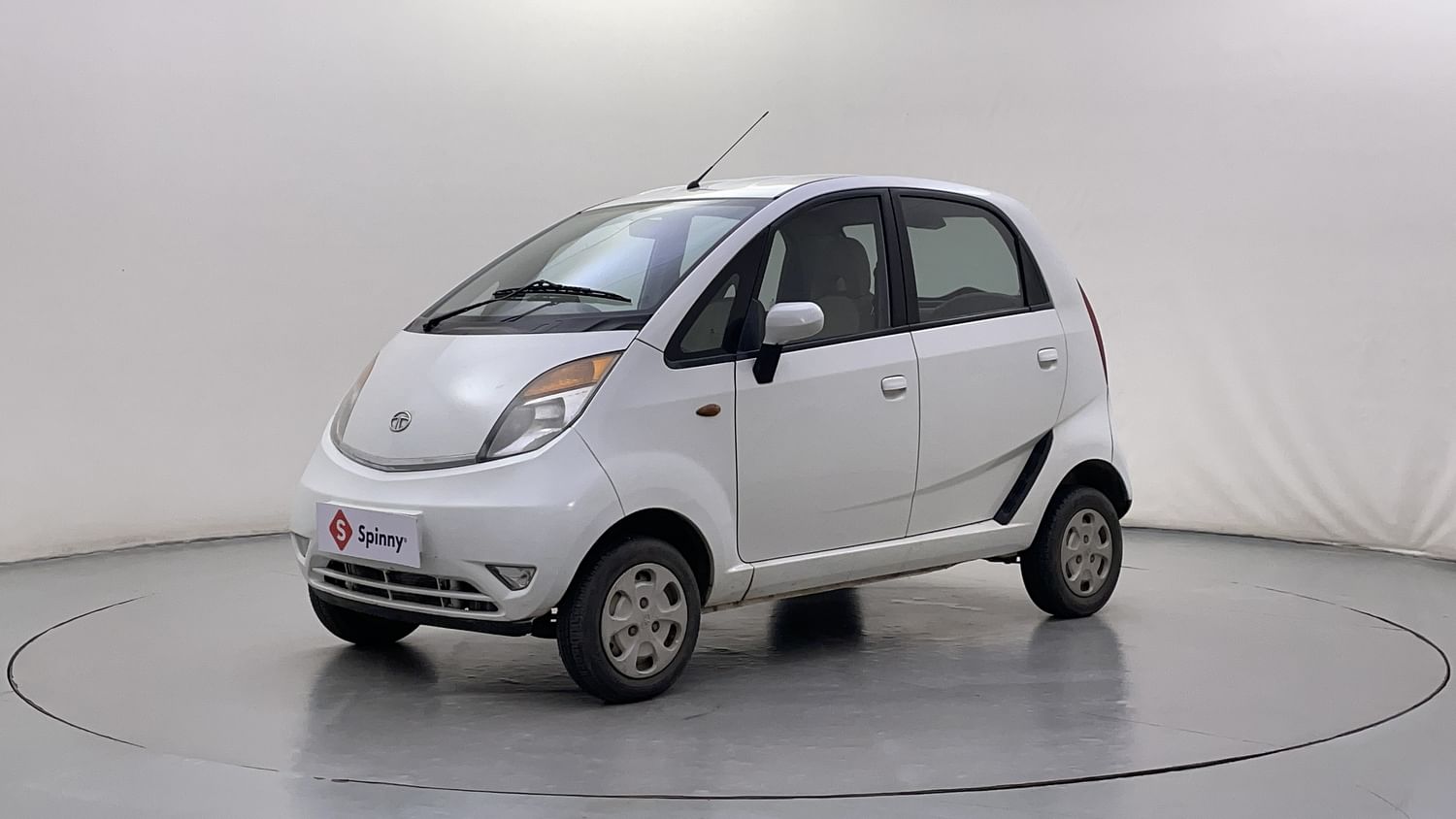 LEFT FRONT CORNER VIEW