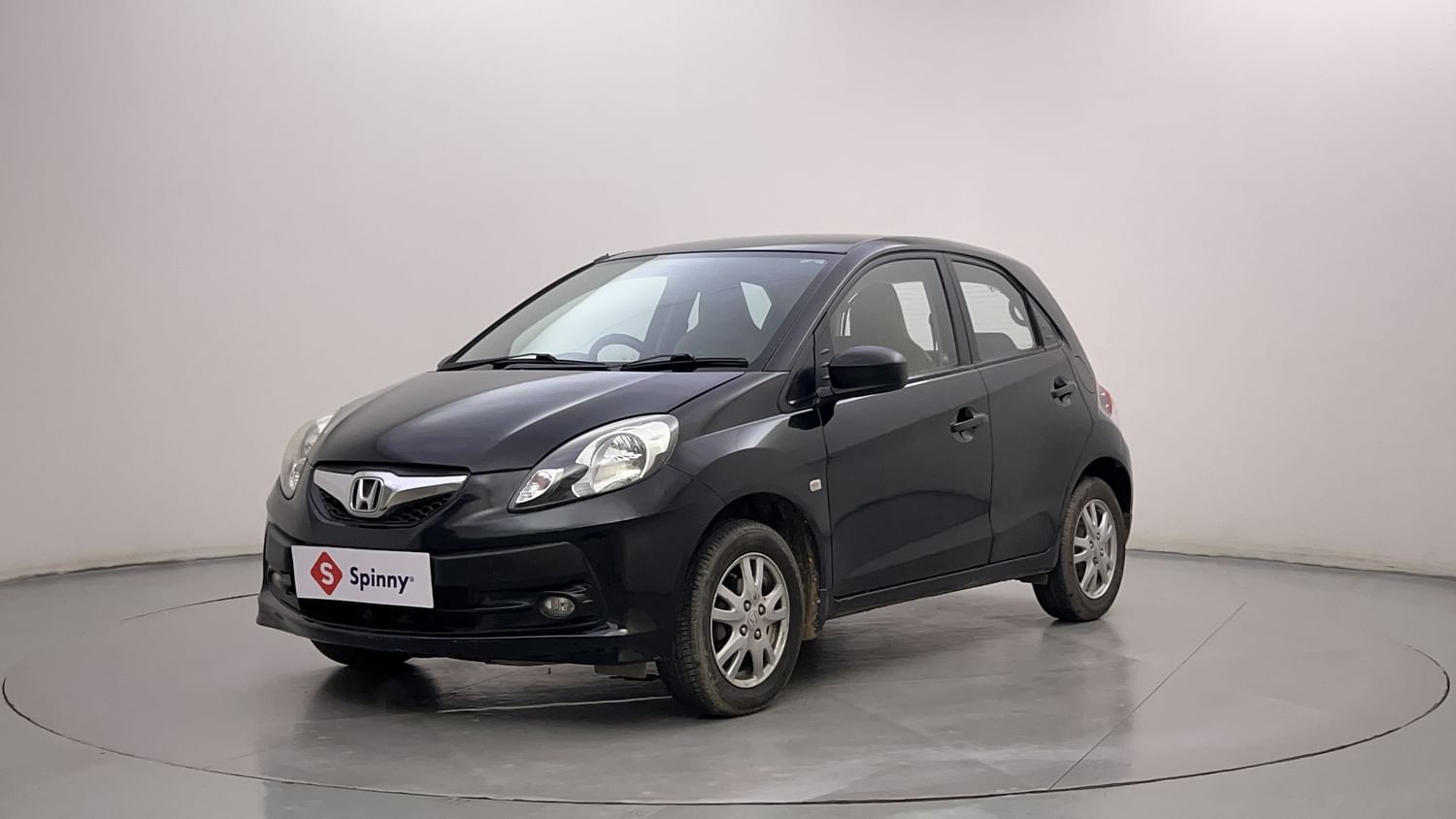 LEFT FRONT CORNER VIEW