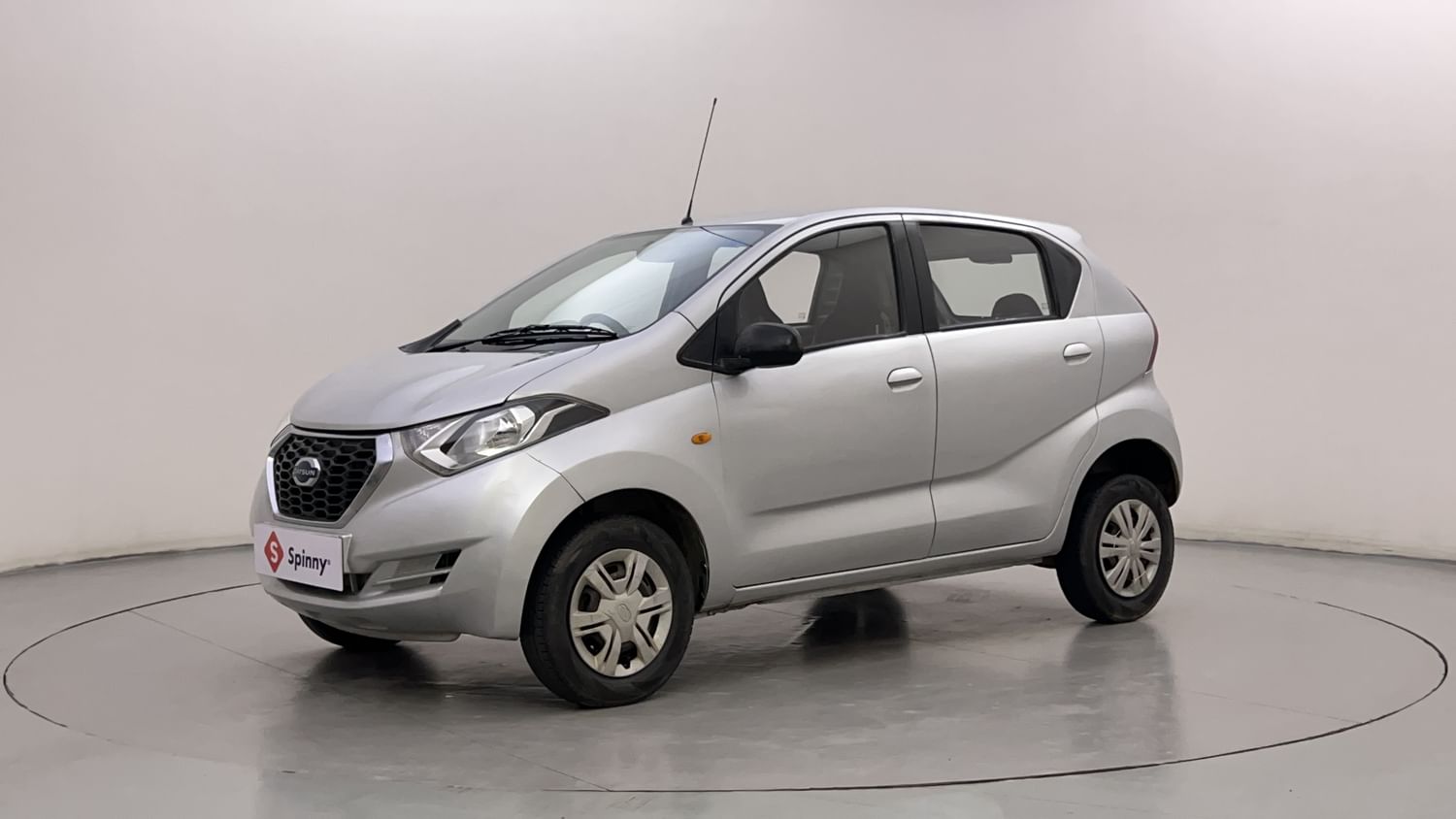 LEFT FRONT CORNER VIEW