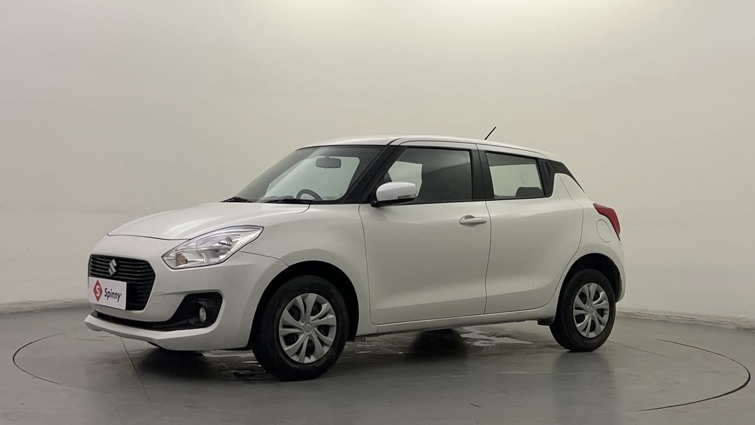 LEFT FRONT CORNER VIEW