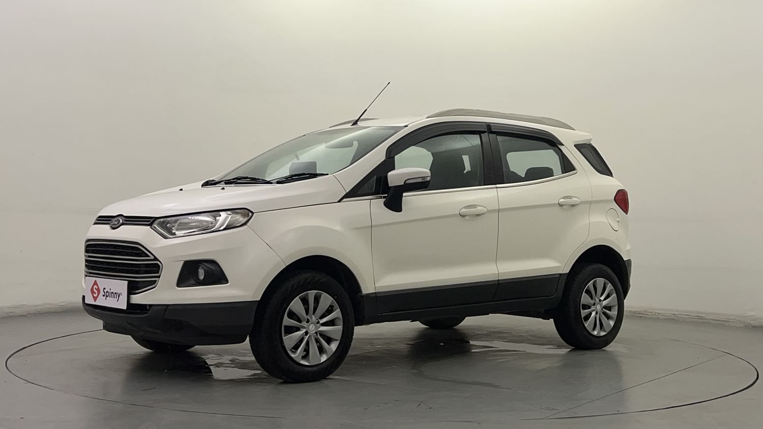 LEFT FRONT CORNER VIEW