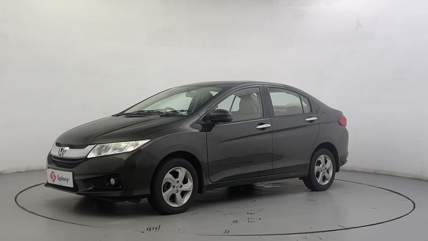 LEFT FRONT CORNER VIEW