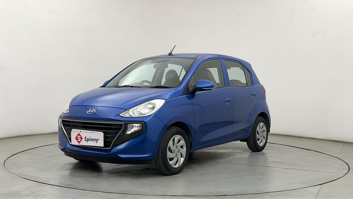 LEFT FRONT CORNER VIEW