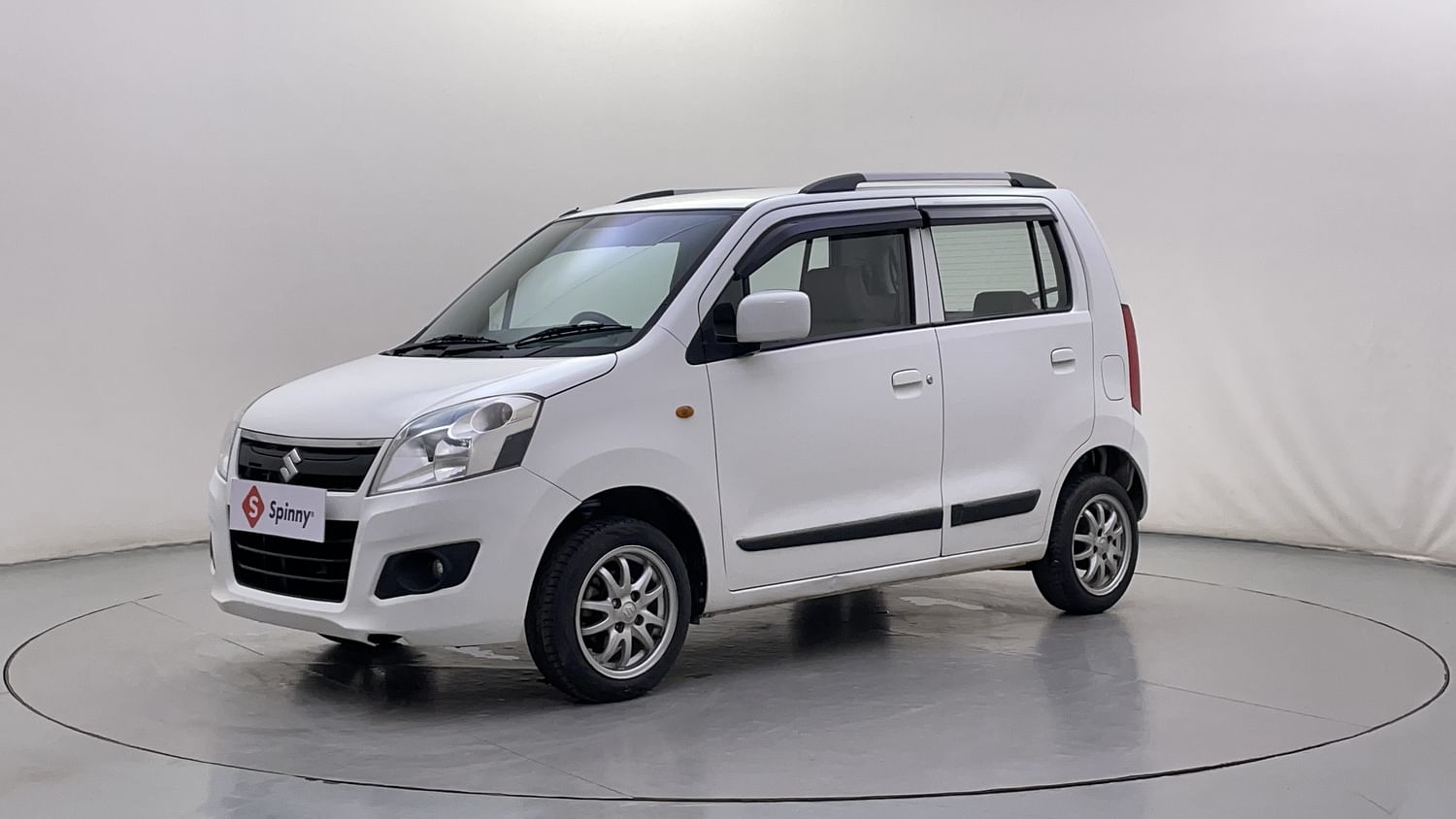 LEFT FRONT CORNER VIEW