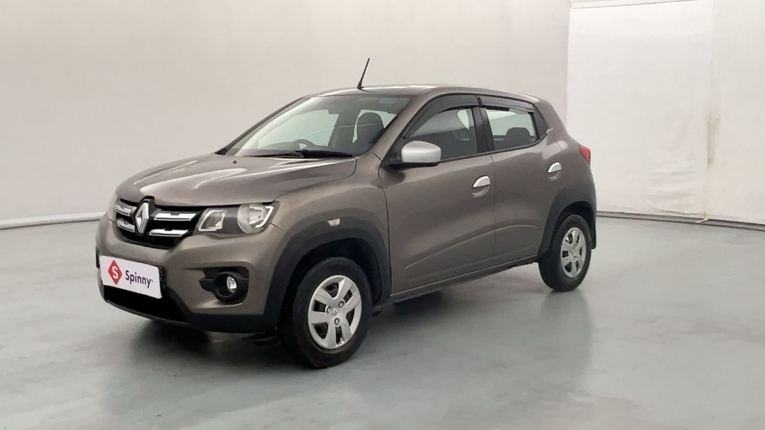 LEFT FRONT CORNER VIEW