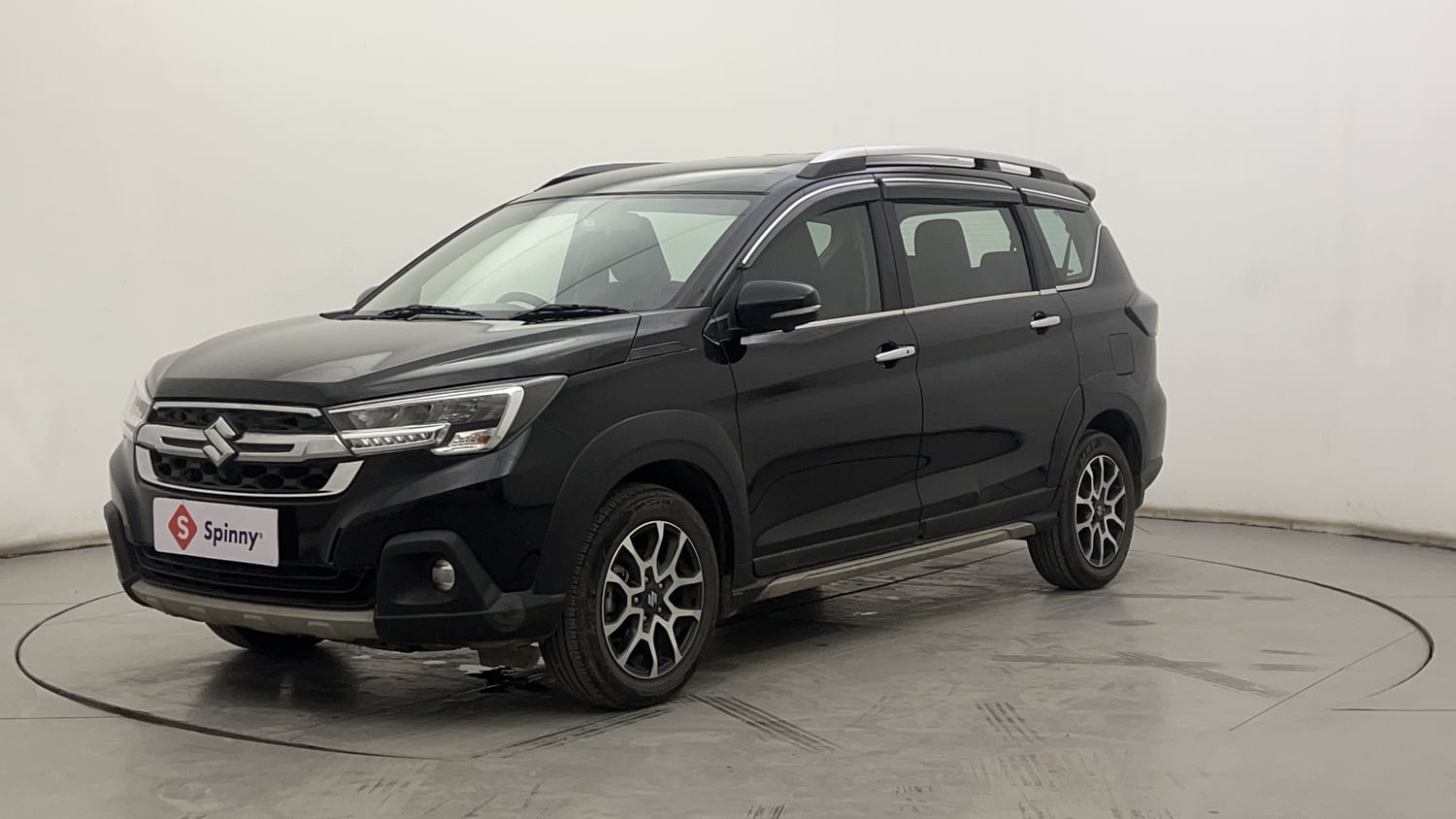 LEFT FRONT CORNER VIEW