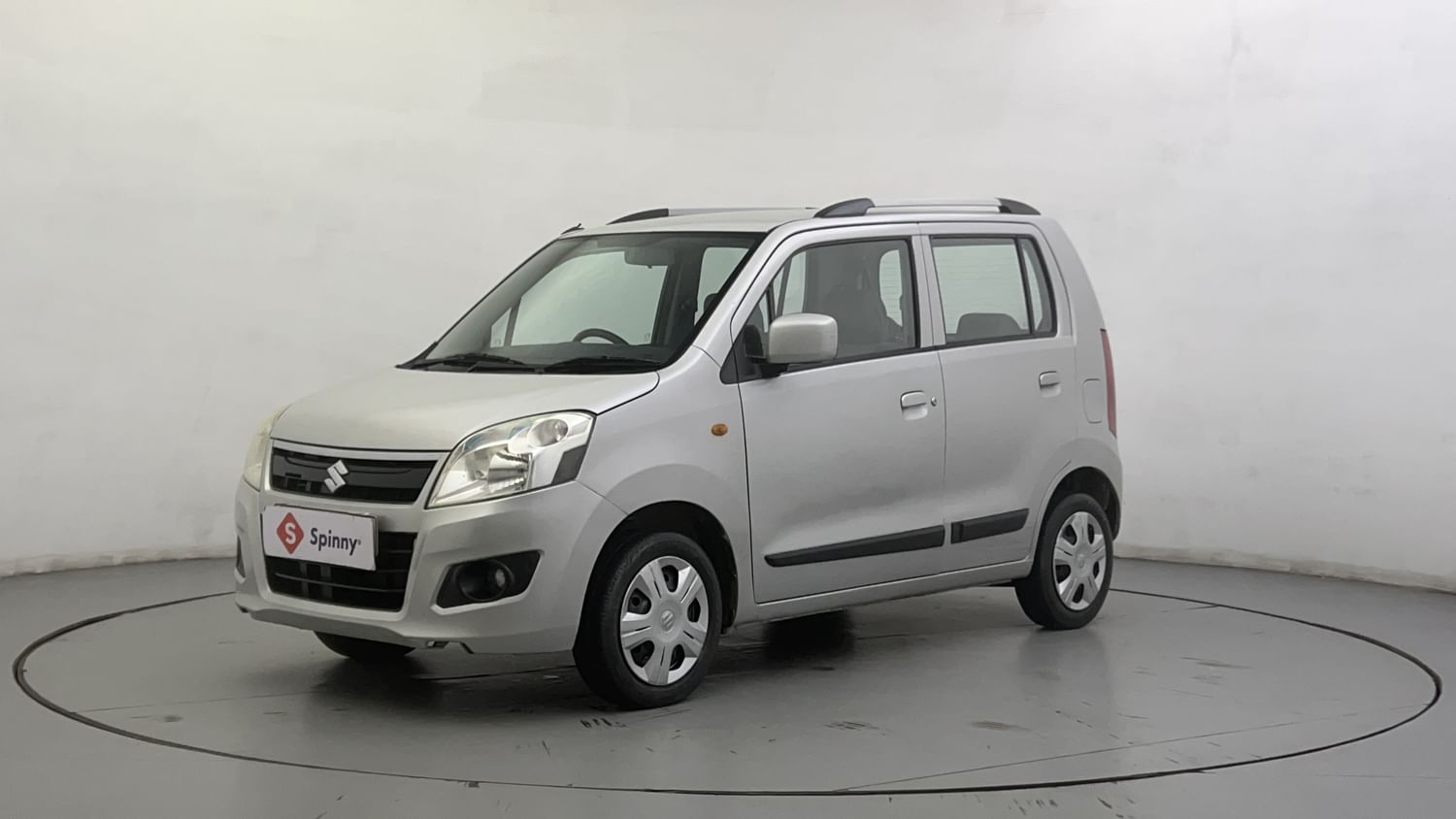 LEFT FRONT CORNER VIEW