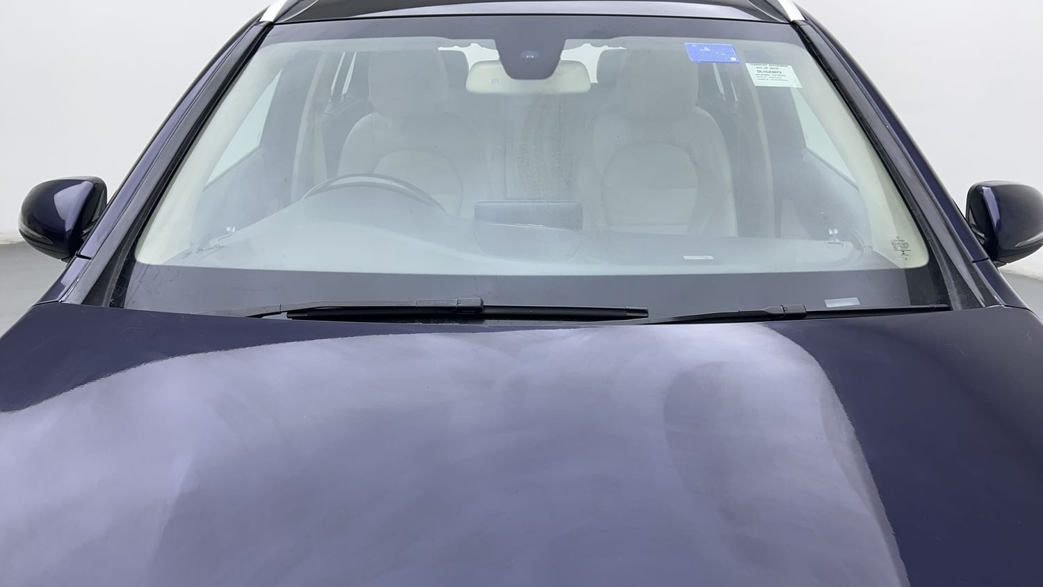 New Mercedes-Benz GLC exterior FRONT WINDSHIELD VIEW
