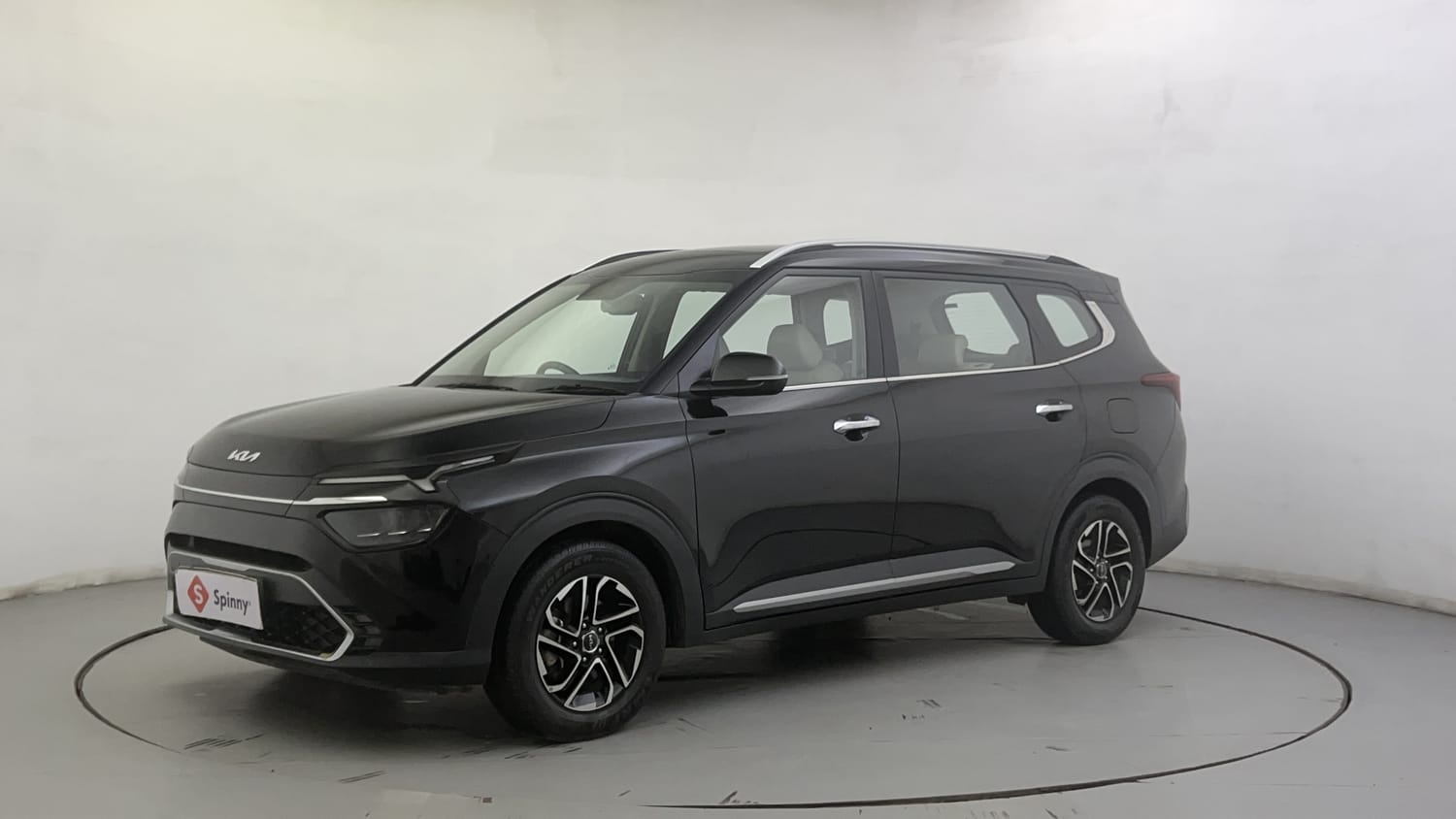 2022 Kia Carens Luxury Plus 1.5 Diesel AT 7 STR