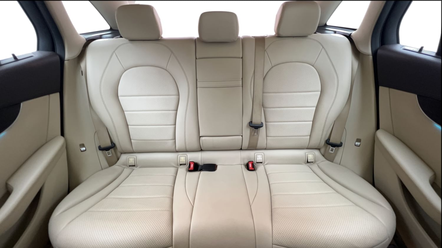 New Mercedes-Benz GLC interior REAR SEAT CONDITION VIEW
