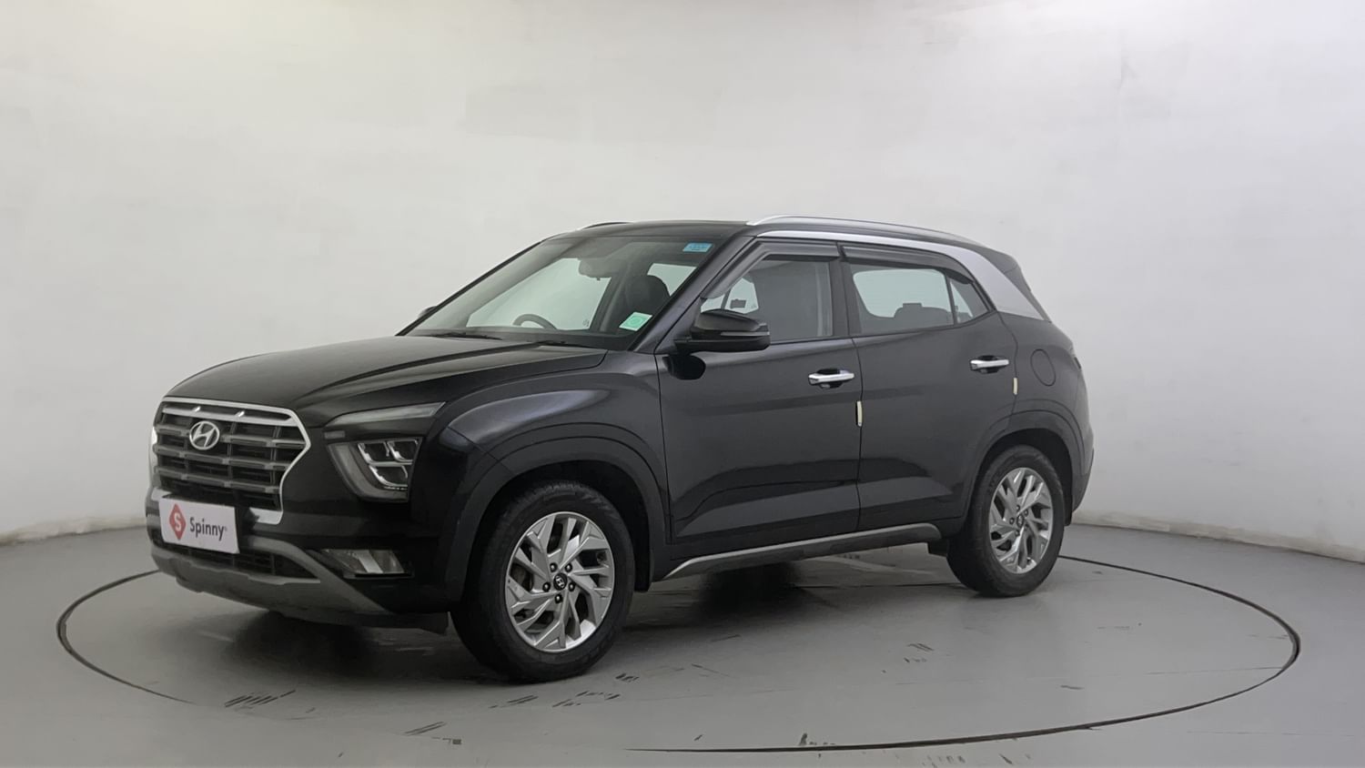 LEFT FRONT CORNER VIEW