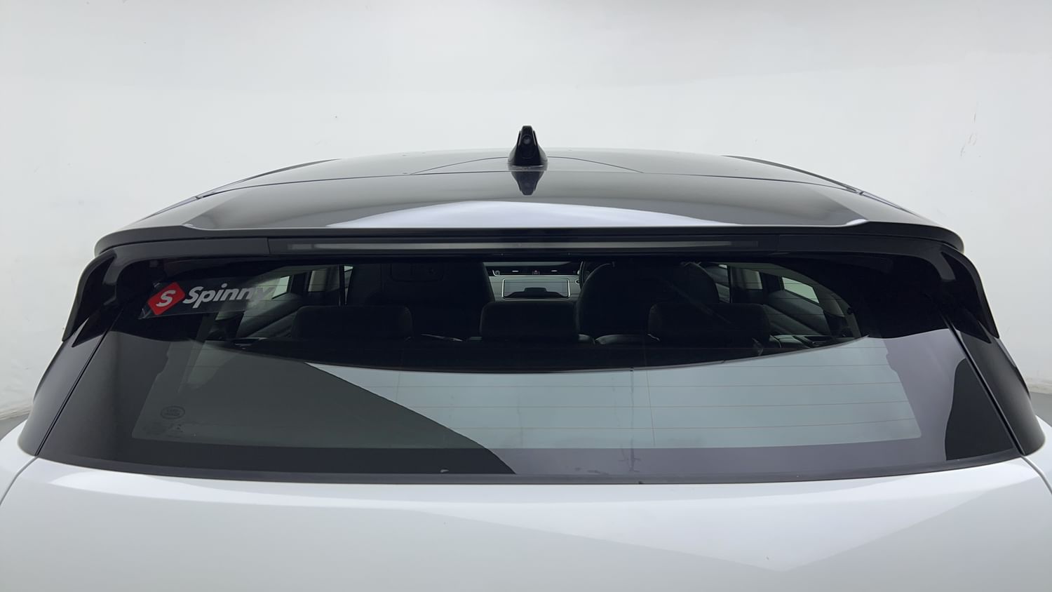 New Land Rover Range Rover Evoque exterior BACK WINDSHIELD VIEW