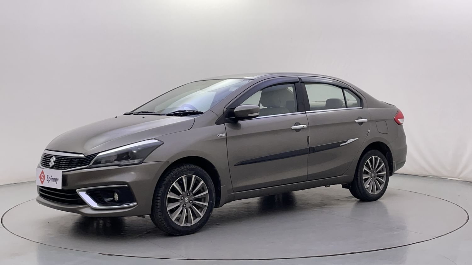 LEFT FRONT CORNER VIEW