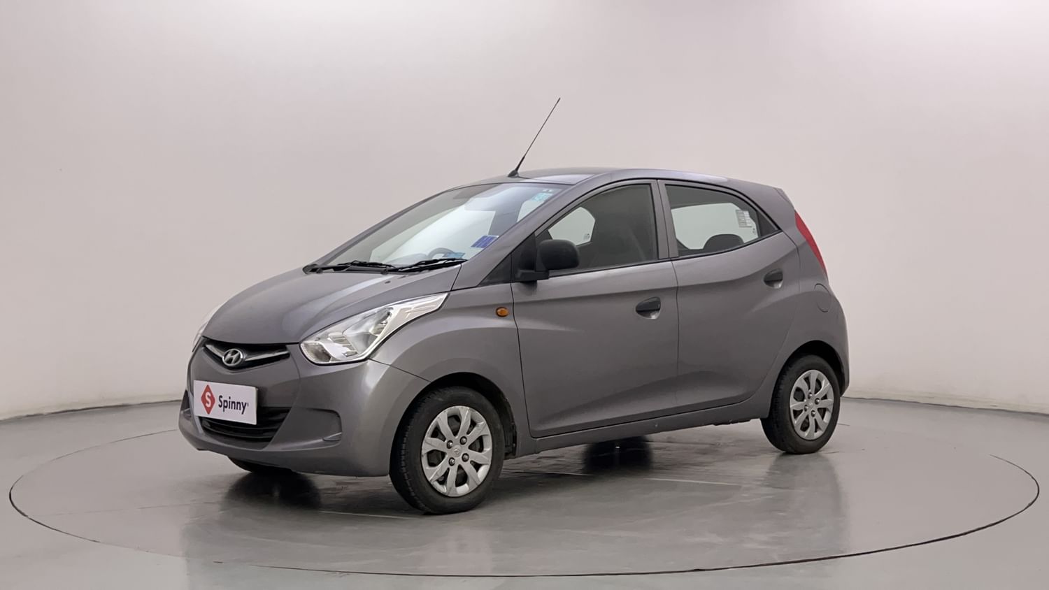 LEFT FRONT CORNER VIEW