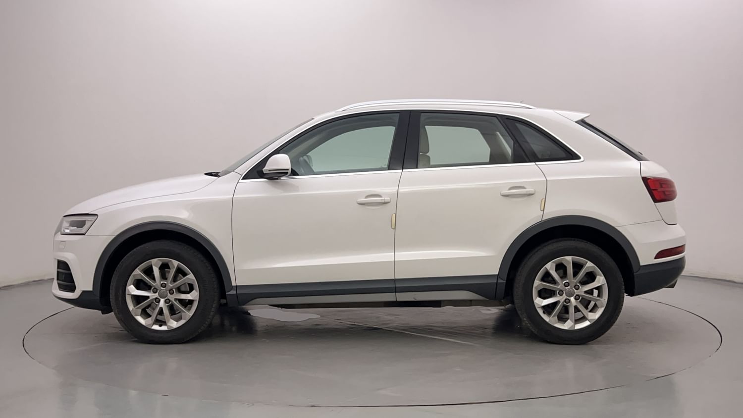 New Audi Q3 exterior LEFT SIDE VIEW