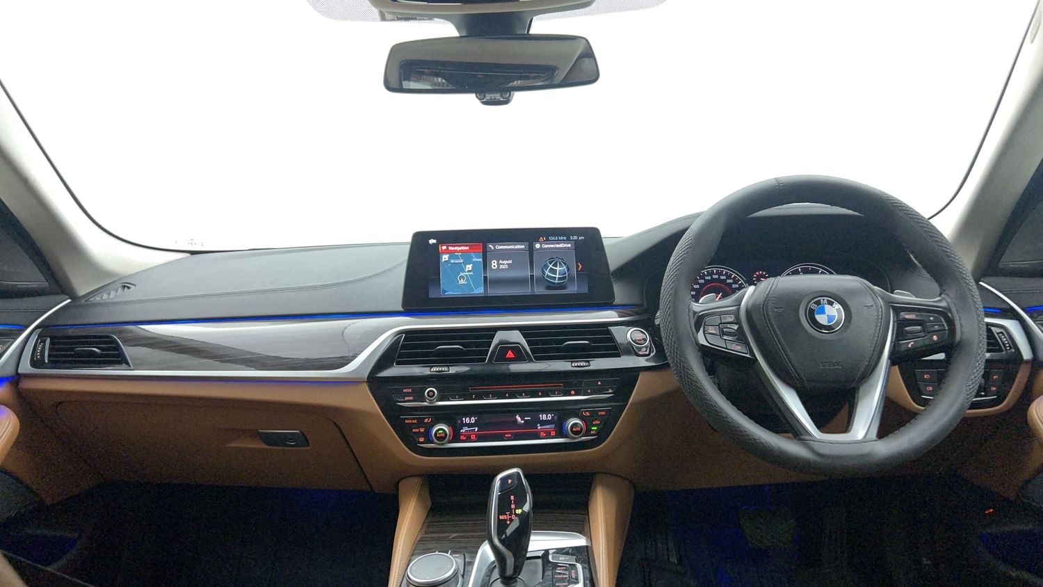 New BMW 5 Series interior DASHBOARD VIEW