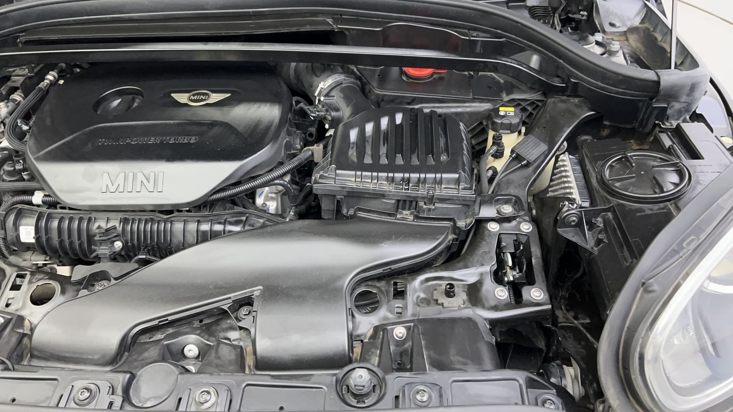 New Mini Countryman engine ENGINE LEFT SIDE VIEW