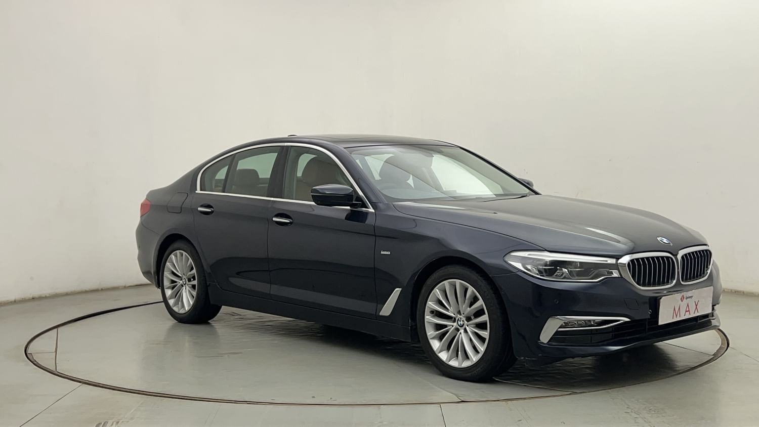New BMW 5 Series exterior RIGHT FRONT CORNER VIEW