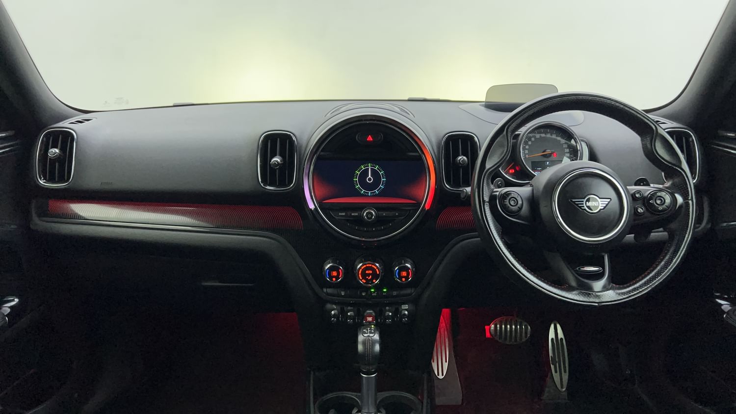 New Mini Countryman interior DASHBOARD VIEW