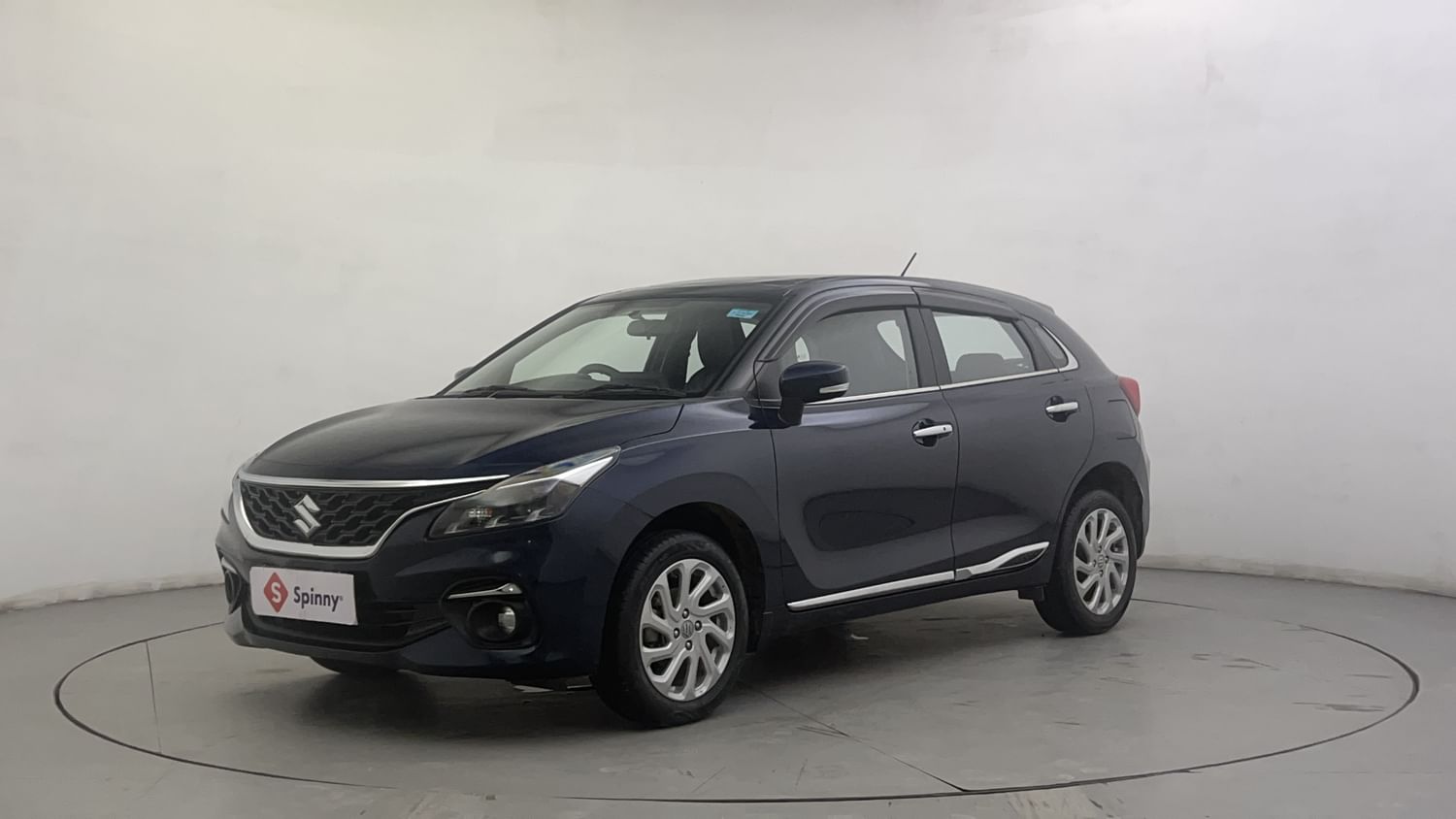 LEFT FRONT CORNER VIEW