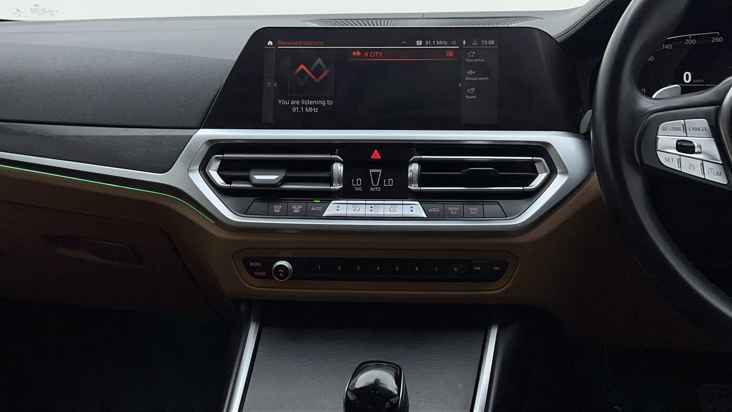New BMW 3 Series interior MUSIC SYSTEM & AC CONTROL VIEW