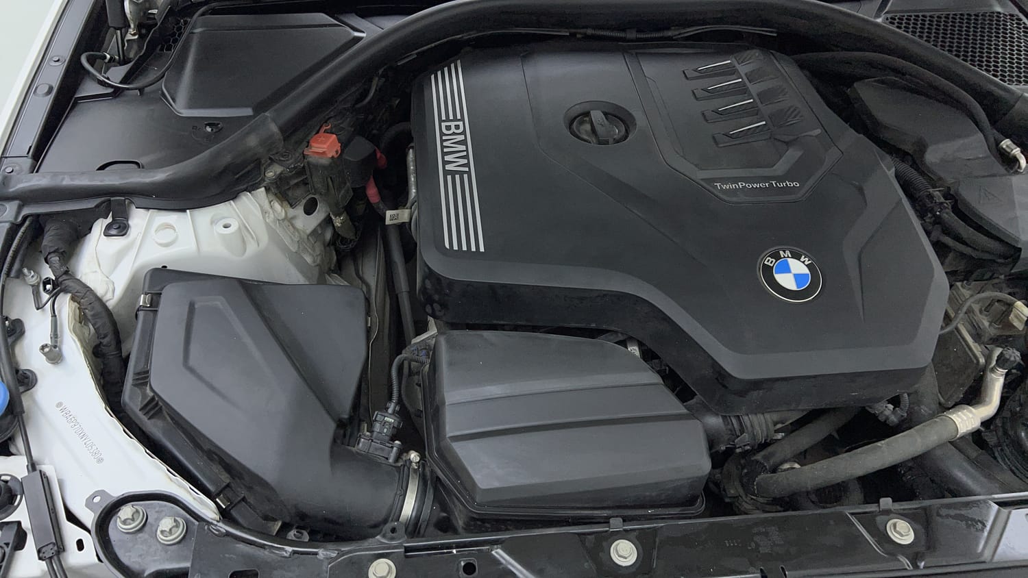 New BMW 3 Series engine ENGINE RIGHT SIDE VIEW