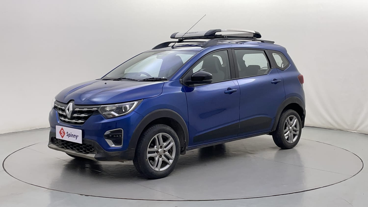 LEFT FRONT CORNER VIEW