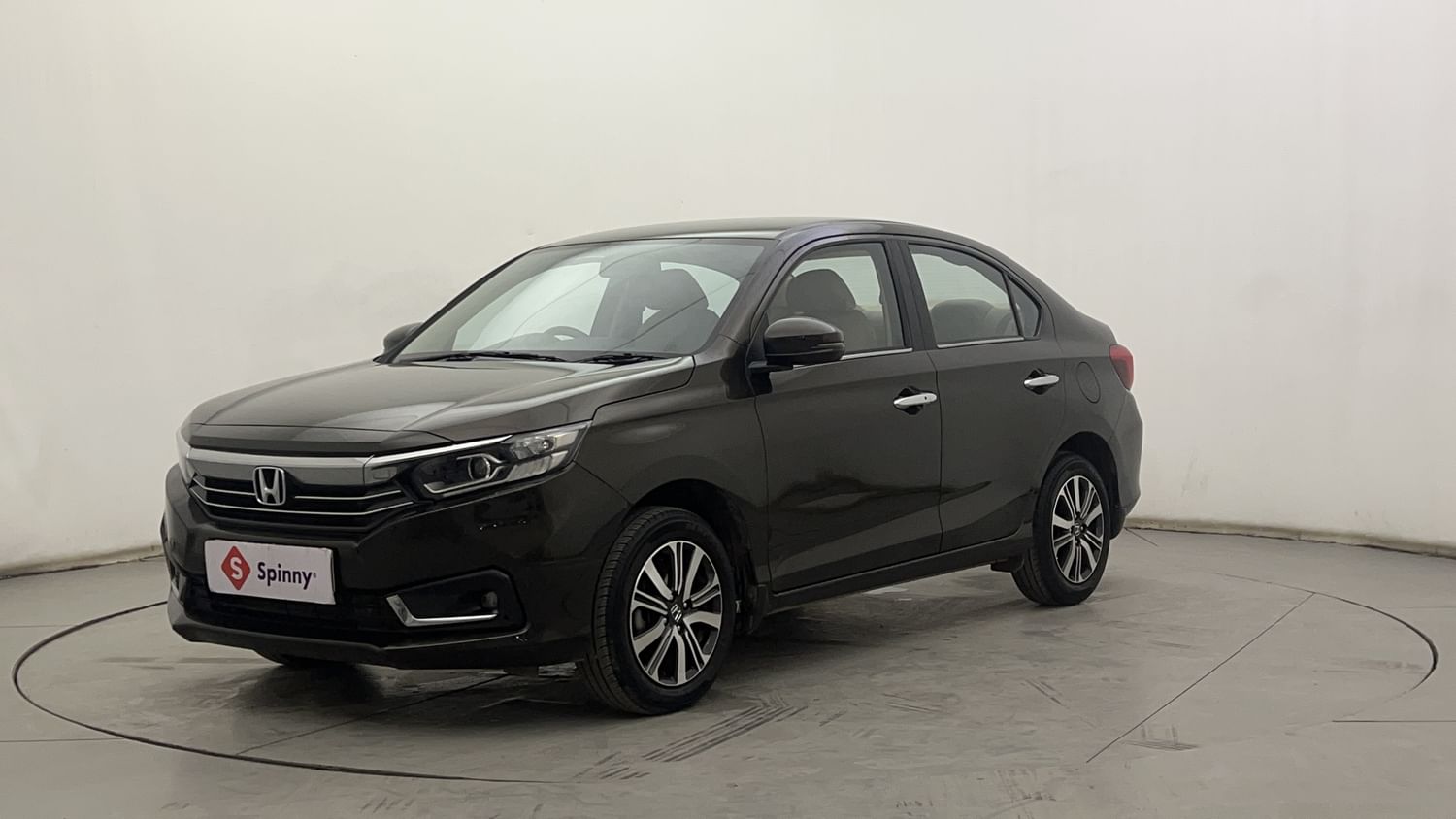 LEFT FRONT CORNER VIEW