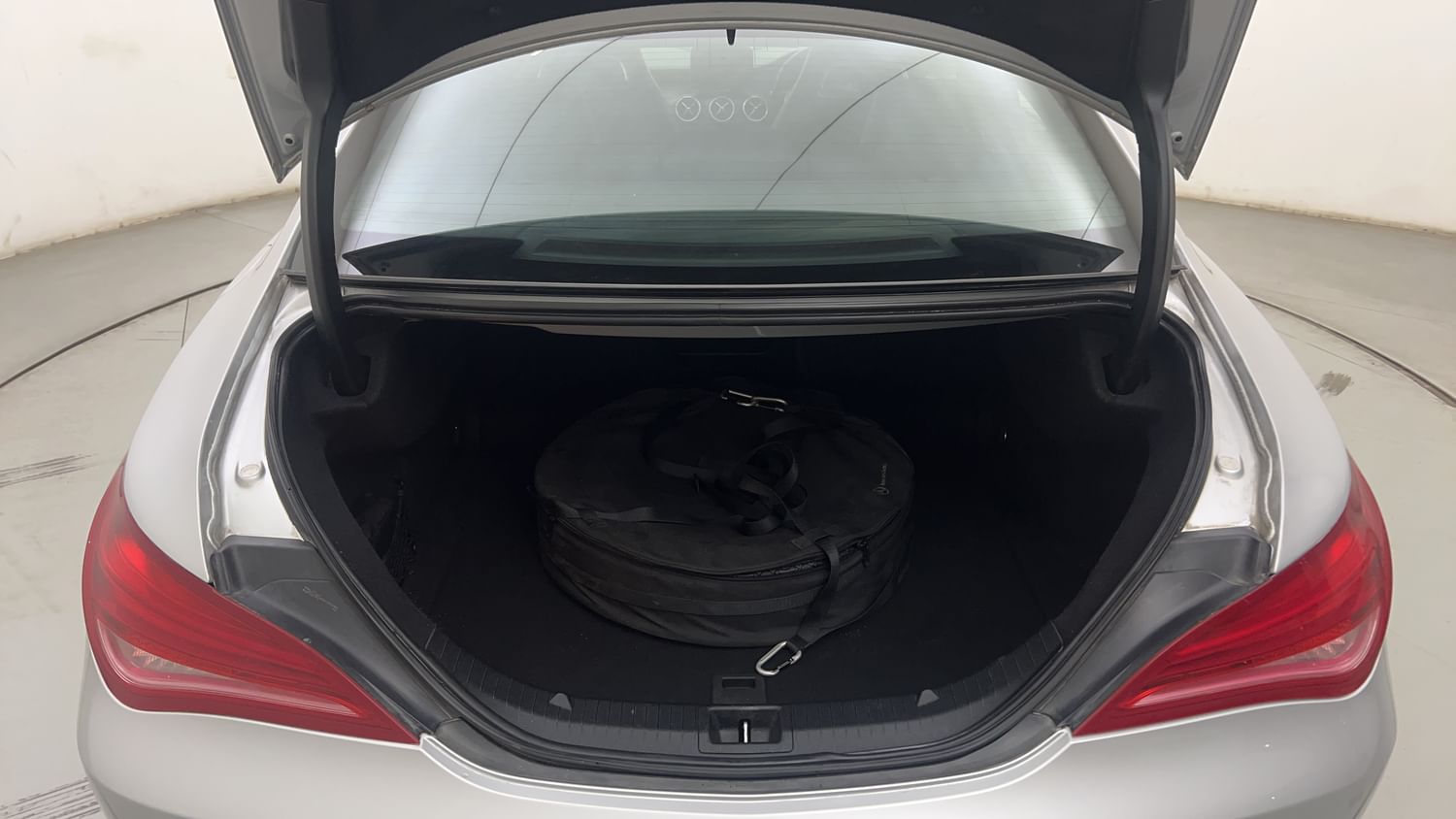 New Mercedes-Benz CLA interior DICKY INSIDE VIEW