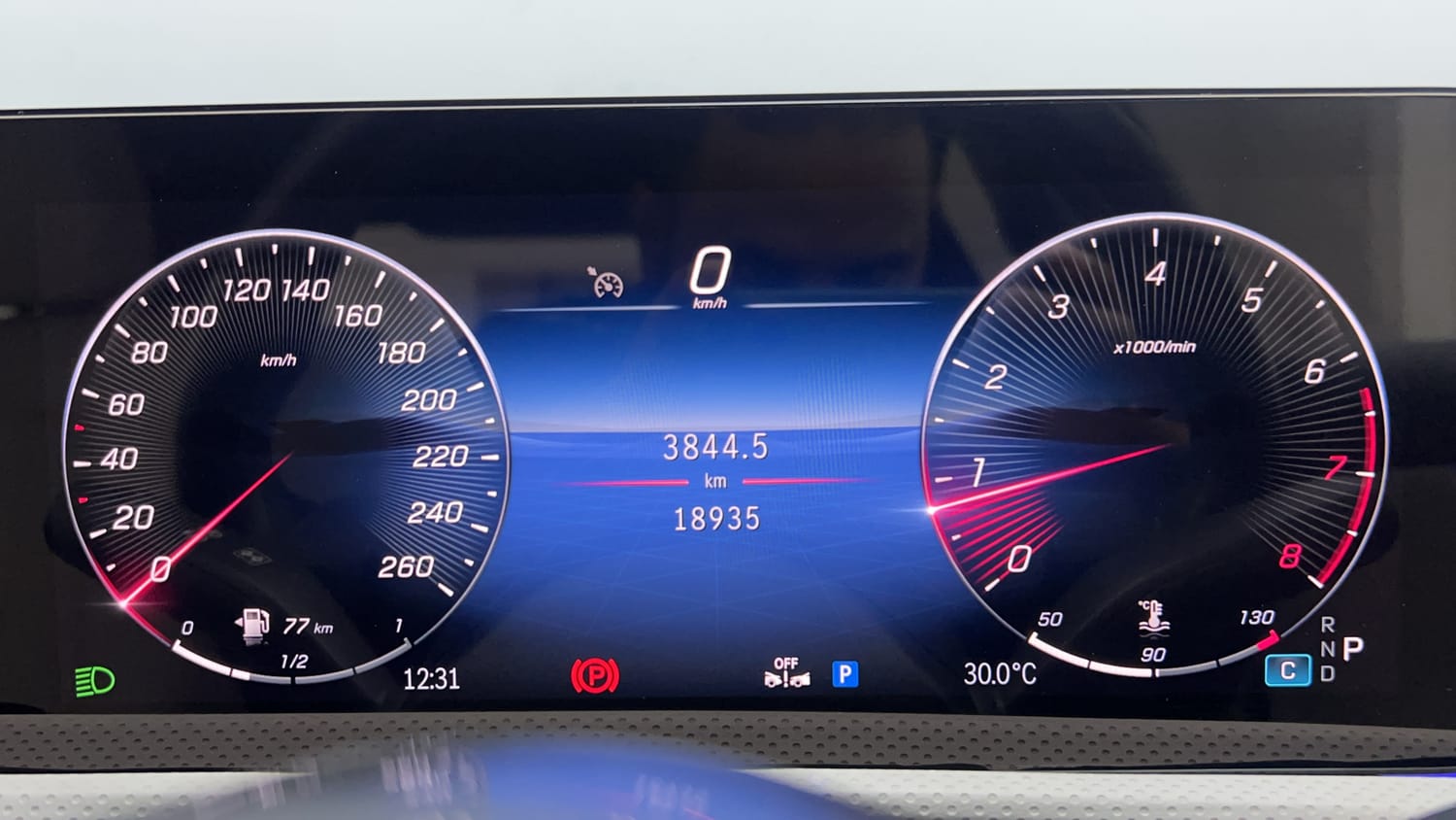 New Mercedes-Benz A-Class interior CLUSTERMETER VIEW