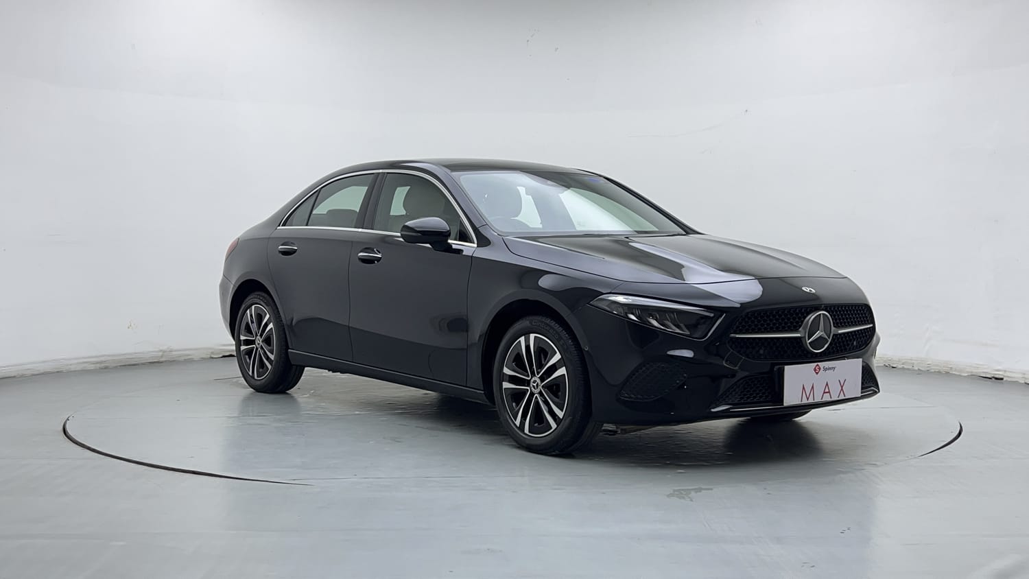 New Mercedes-Benz A-Class exterior RIGHT FRONT CORNER VIEW