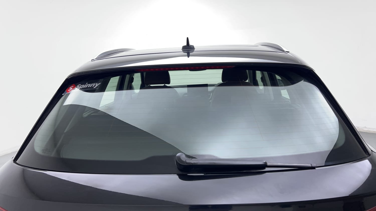 New Audi Q5 exterior BACK WINDSHIELD VIEW