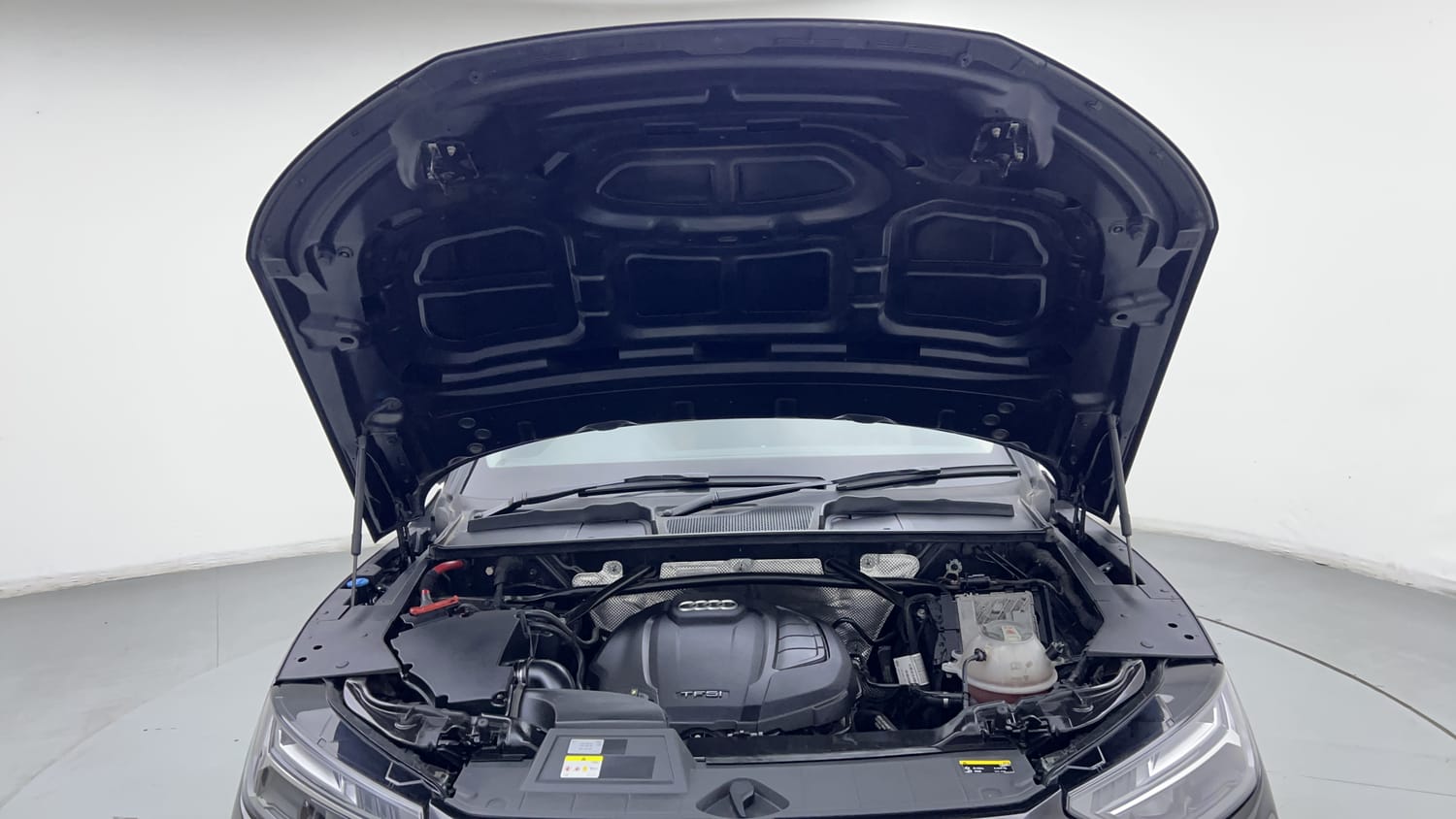 New Audi Q5 engine ENGINE & BONNET OPEN FRONT VIEW