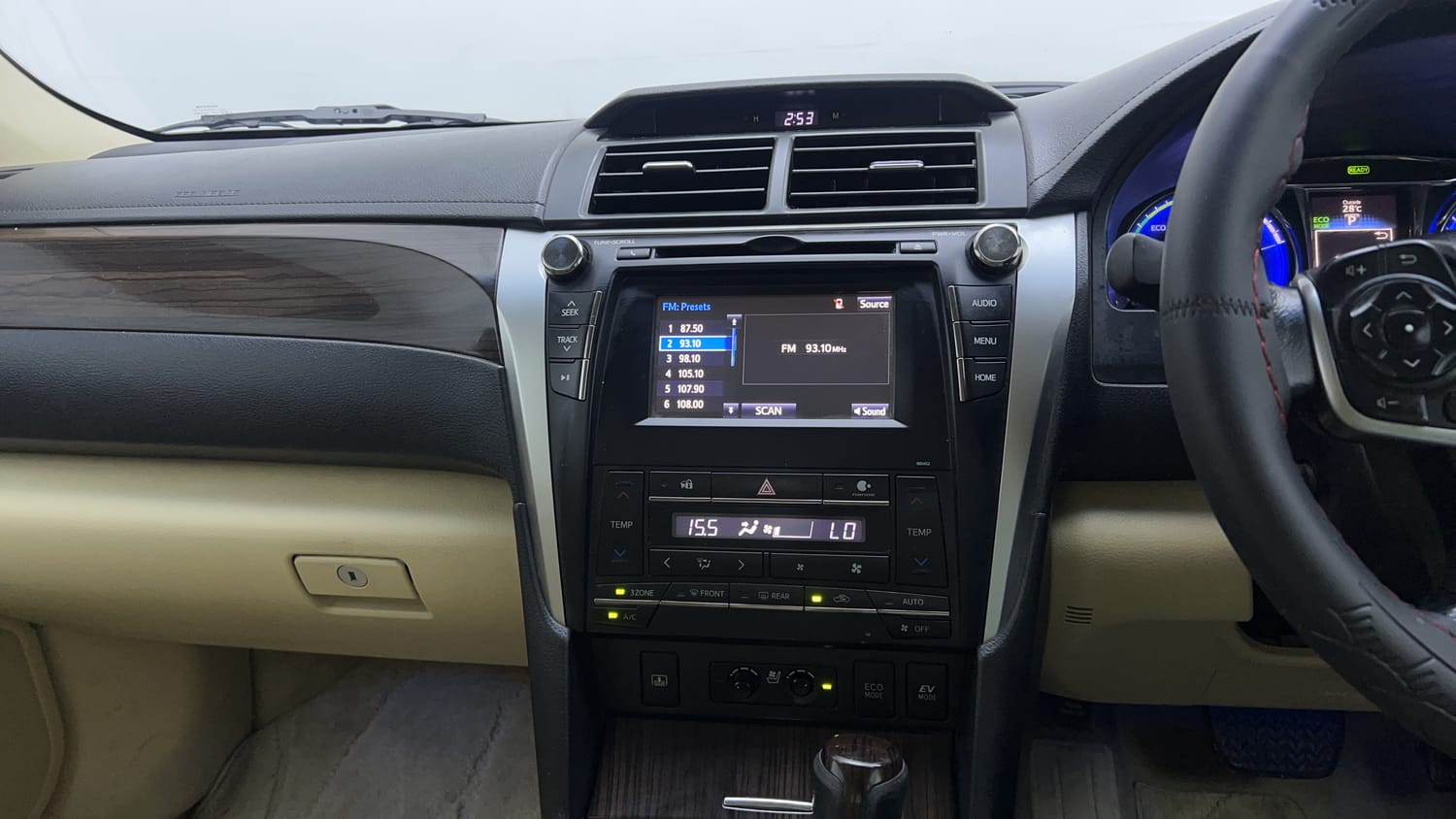 New Toyota Camry interior MUSIC SYSTEM & AC CONTROL VIEW