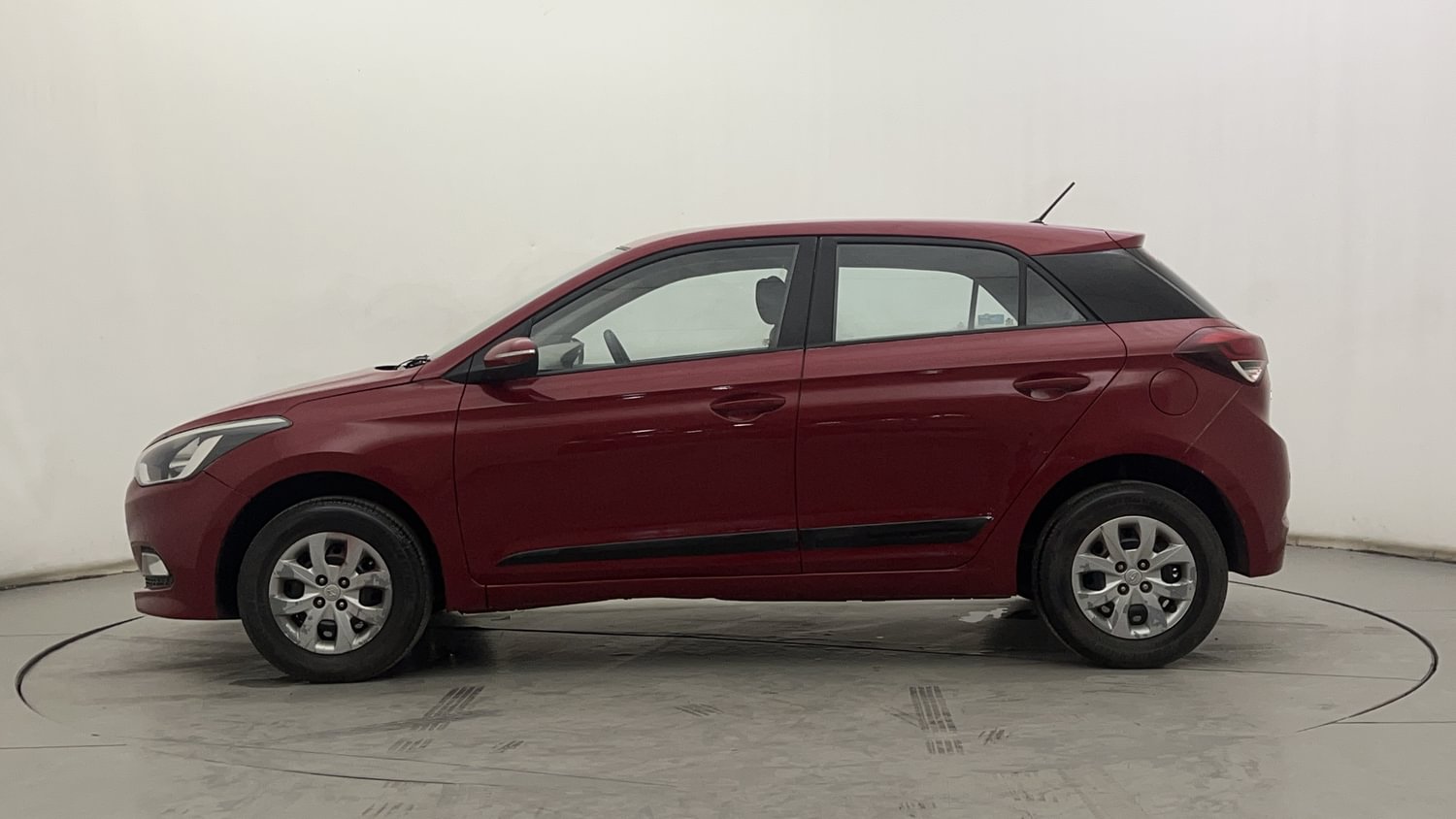 New Hyundai Elite i20 exterior LEFT SIDE VIEW
