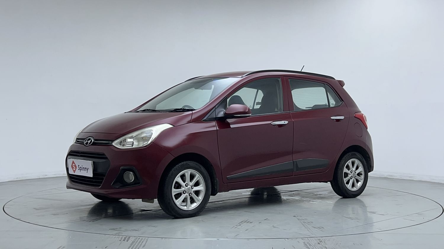 LEFT FRONT CORNER VIEW