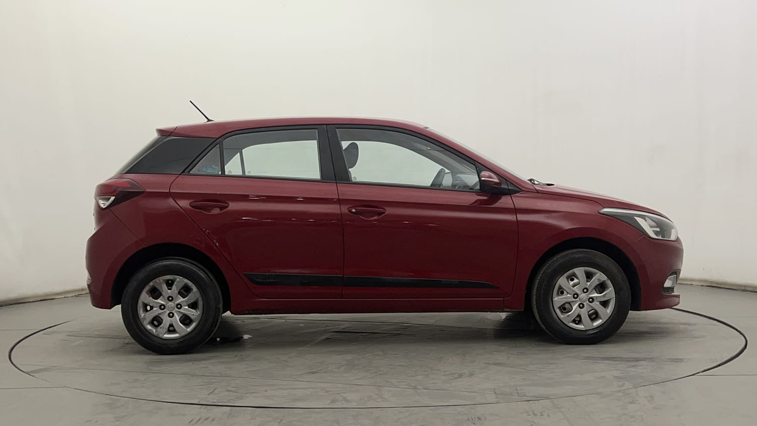 New Hyundai Elite i20 exterior RIGHT SIDE VIEW