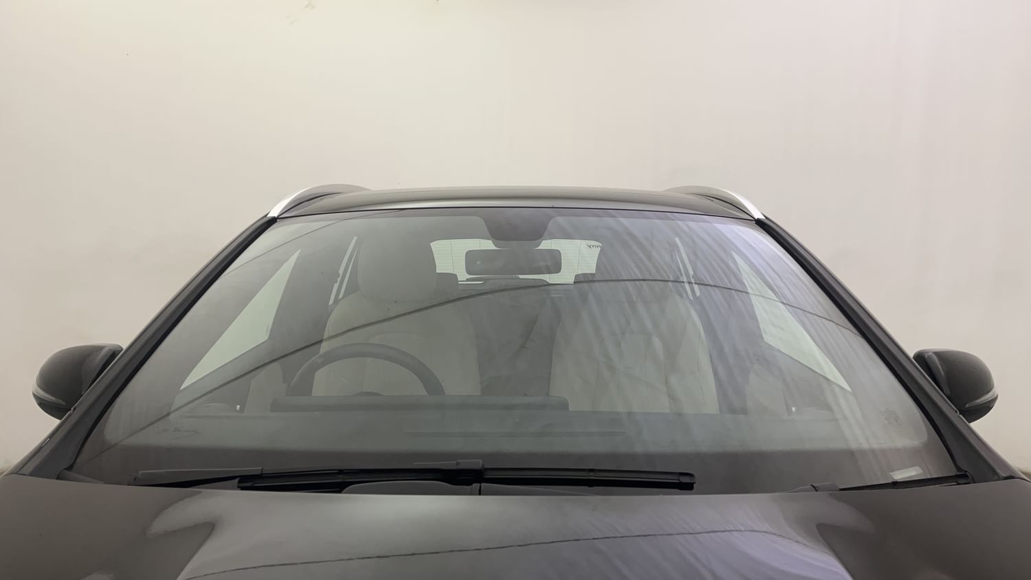 New Mercedes-Benz GLA exterior FRONT WINDSHIELD VIEW