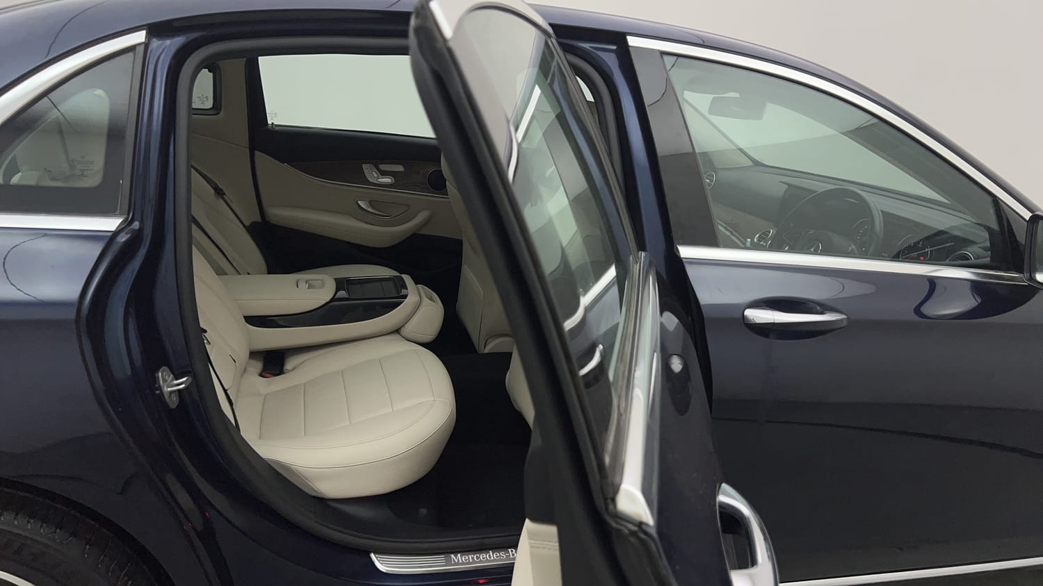 New Mercedes-Benz E-Class interior RIGHT SIDE REAR DOOR CABIN VIEW