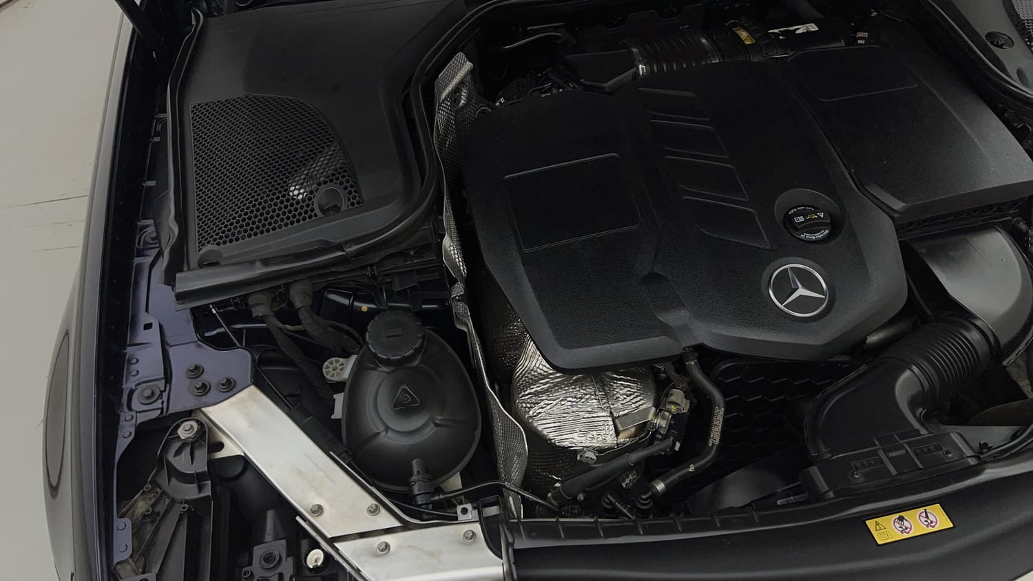 New Mercedes-Benz E-Class engine ENGINE RIGHT SIDE VIEW