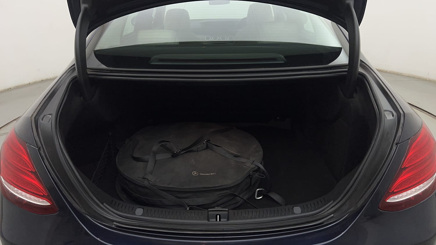 New Mercedes-Benz E-Class interior DICKY INSIDE VIEW