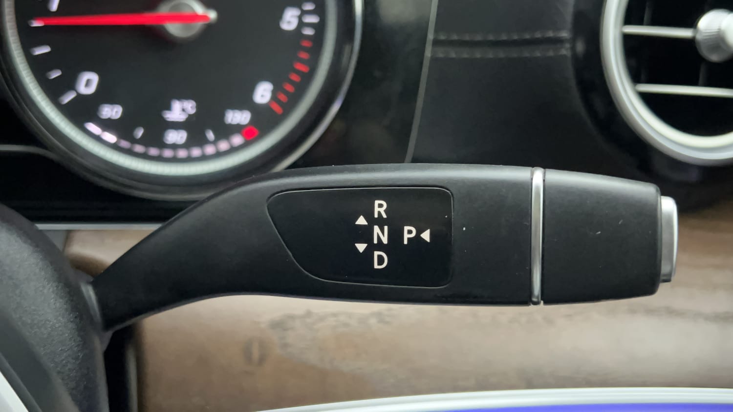 New Mercedes-Benz E-Class interior GEAR  KNOB VIEW