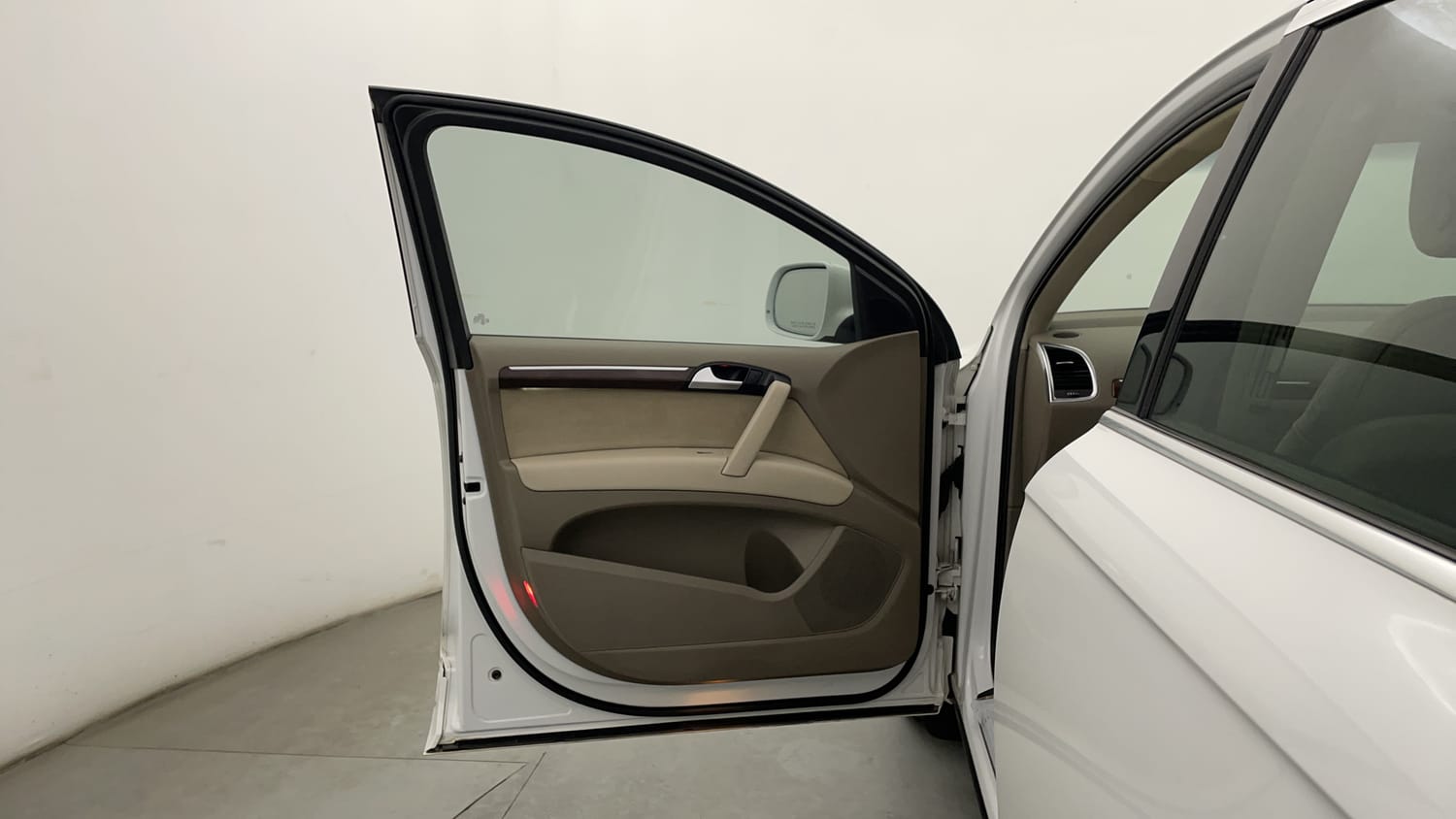 New Audi Q7 interior LEFT FRONT DOOR OPEN VIEW