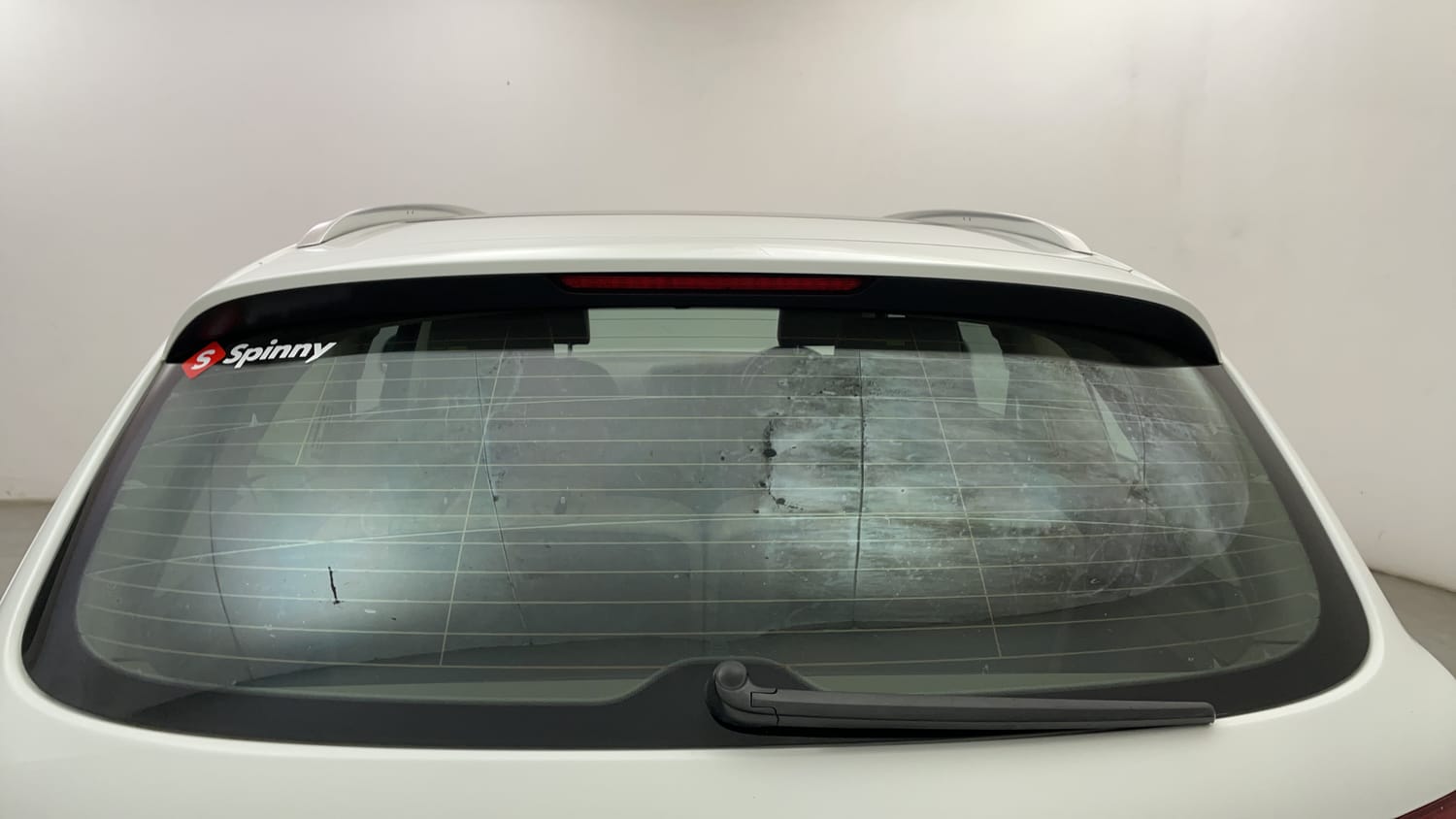 New Audi Q7 exterior BACK WINDSHIELD VIEW