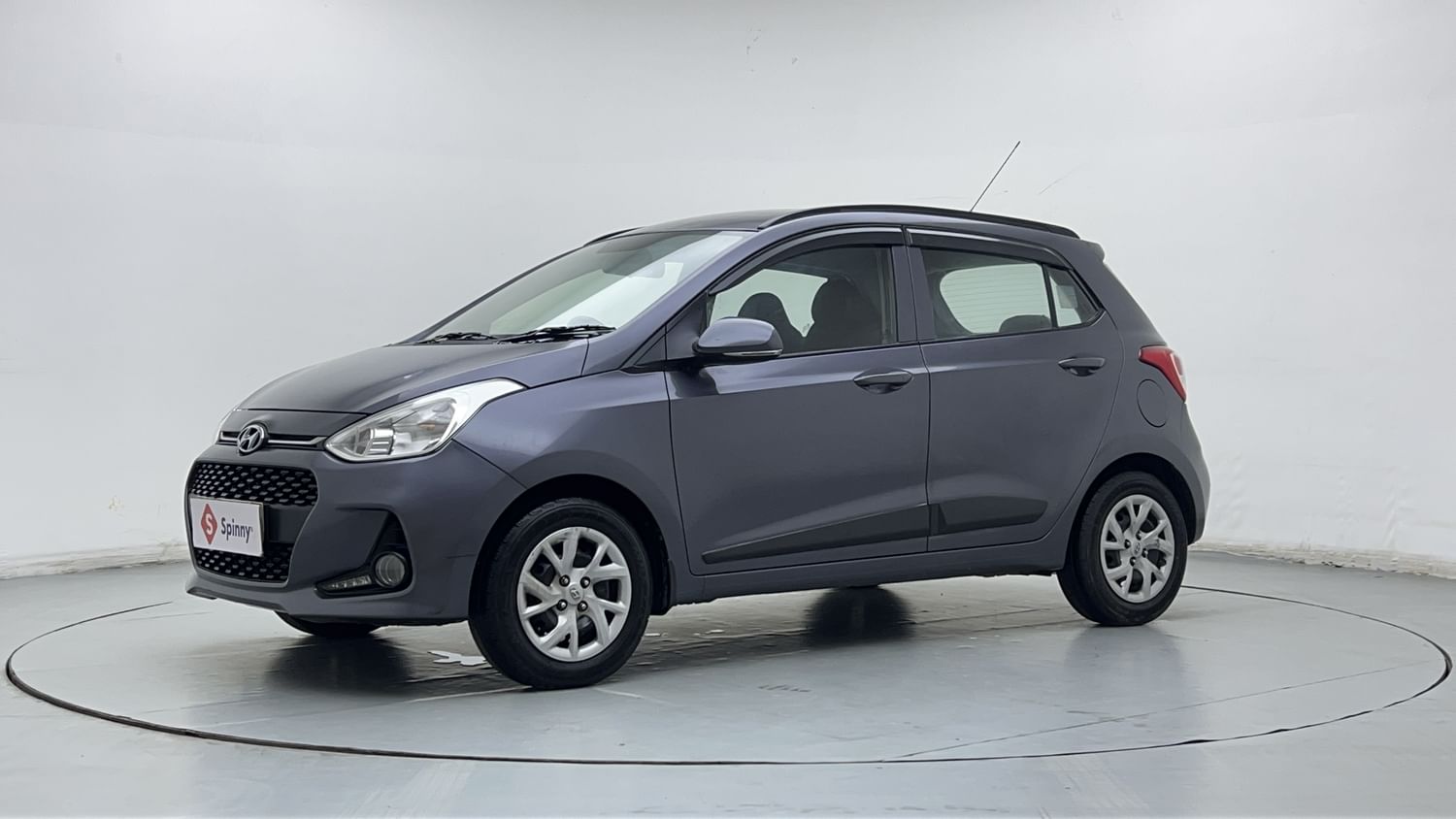 LEFT FRONT CORNER VIEW